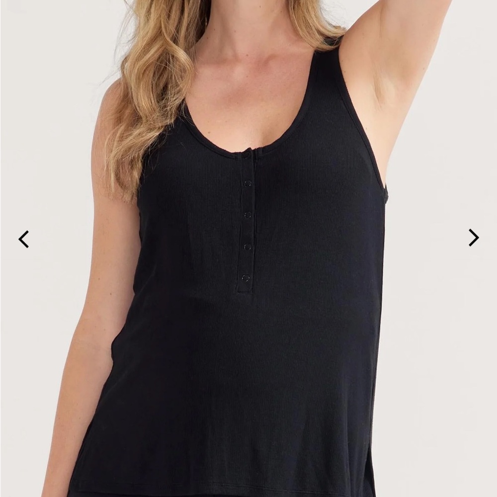 Maternity Sleeveless Snap-Front Tanj